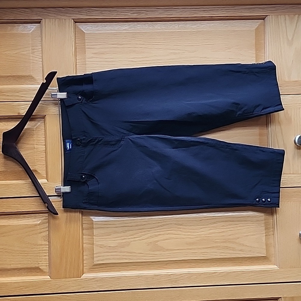 Reitmans Petite size 12 capri